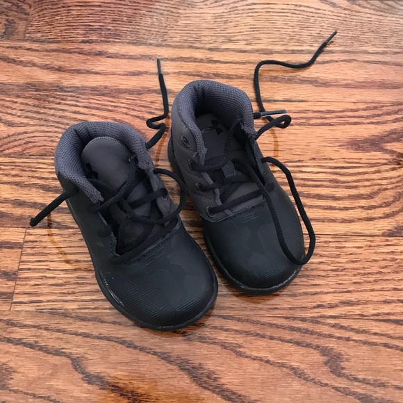 Baby boys UA shoes - Picture 1 of 3